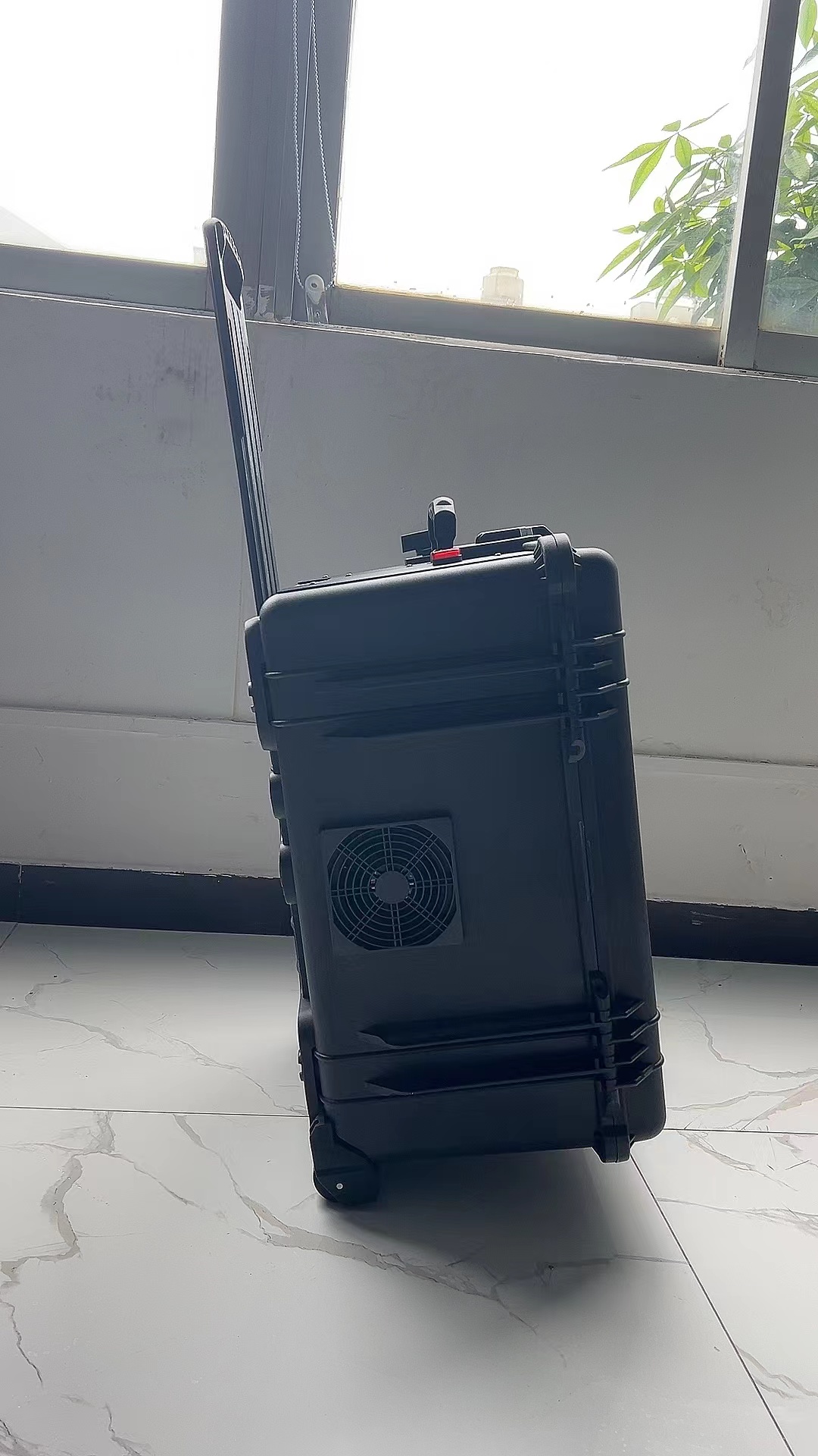 翠屏手拉箱型移动通信干扰器